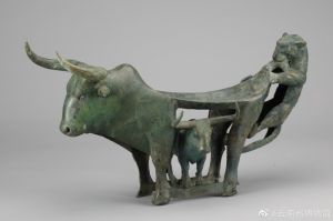 战国 · 牛虎铜案（云南省博物馆）