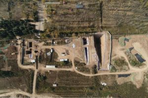 陕西：西安白鹿原发现西汉早期大型墓葬 其中出土2200余枚玉衣片