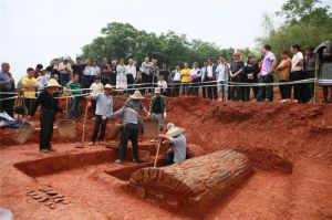 湖南宁乡发掘出设有“过仙桥”的北宋夫妻合葬墓