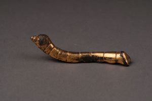 汉代 · 鎏金铜蚕（陕西历史博物馆）
