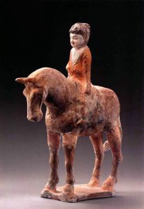 唐代 · 彩绘骑马女俑（宁夏博物馆）