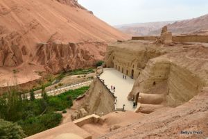 高丹：跋山涉水，新疆新发现乌恰特石窟