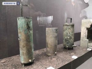 陕西：汉文帝霸陵出土文物首次向公众展出，含鎏金车马器、刑徒俑等