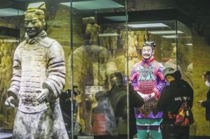 “秦文化大展”为何成山东博物馆首个收费展览？ 补经费不足，探索商业运作之路