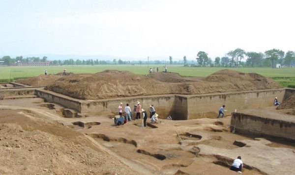 许宏：中国考古学长足发展的缩影——写在《二里头考古六十年》出版之际